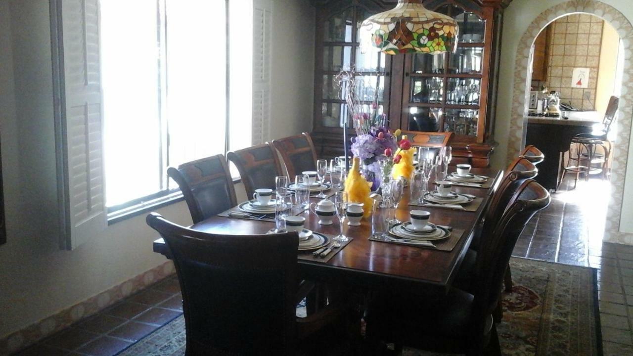 Spanish Villa Inn St. Helena Bagian luar foto